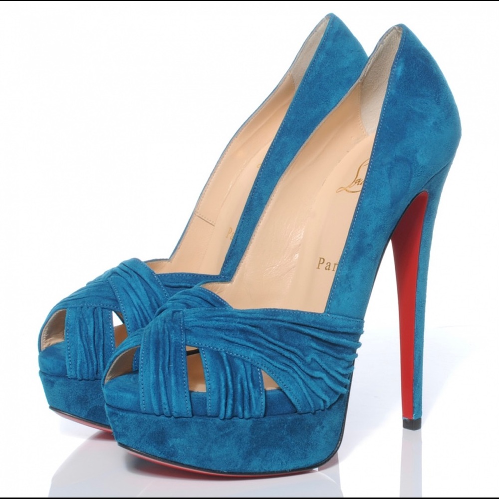 CHRISTIAN LOUBOUTIN 
Aborina Veau Velours Peacock